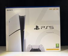 PS5 Slim Disc - 1TB Boxed