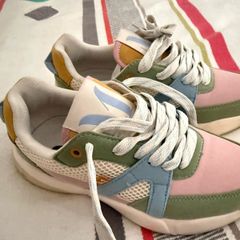 Low Top Trainers
