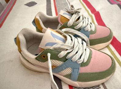 Low Top Trainers