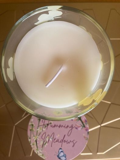 Wax Lyrical candle. 204g. Up to 42hrs burn time. New