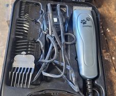 Dog grooming kit