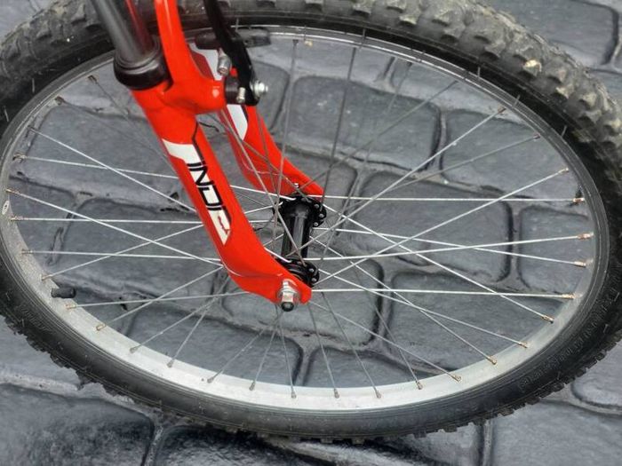 Young Persons Mountain Bike In Excellent Condition