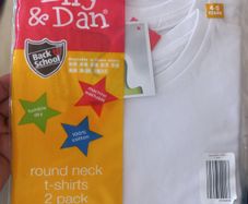 School white polo t-shirt - NEW : 4-5 YRS