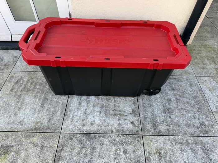 Husky 45 Gallon/170 Liter Tote with Wheels