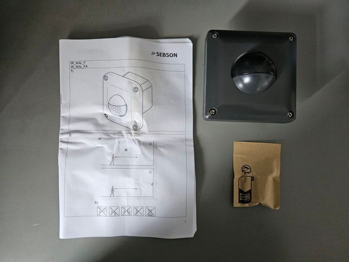 Automatic sensor for lights