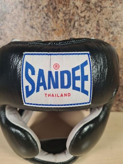 Sandee Closed Face Head Guard Black White Size Medium