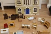 Sylvanians dolls house + furniture