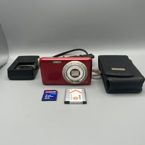 Sony Cyber-shot DSC-W520 14.1MP Digital Camera Red - Full Kit