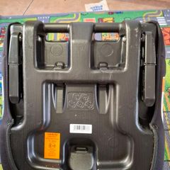 Miniuno kids car seat.