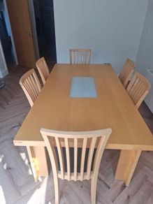 Kitchen table and 6 chairs