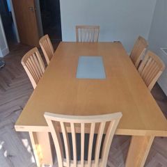 Kitchen table and 6 chairs