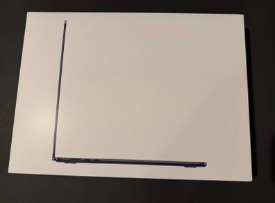 MacBook Air 15-inch 16/512GB (M5 CHIP IRISH STOCK) Brand New Sealed 1 year Apple Warranty MIDNIGHT