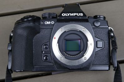 Olympus OM-D EM-1 - Kit (12-40 + 45 + 75)