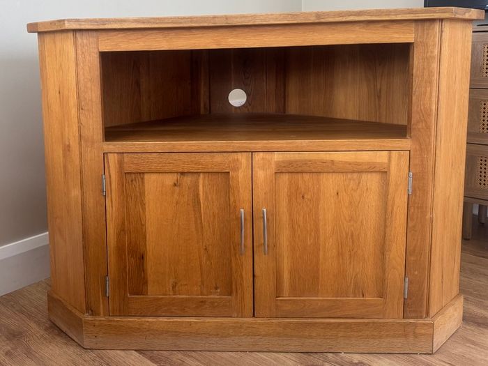 Corner unit