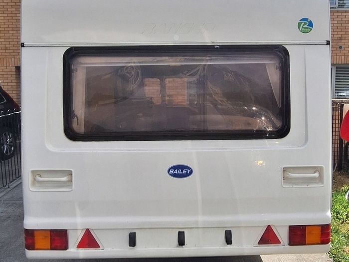 2001 Bailey Ranger 5-Berth Caravan