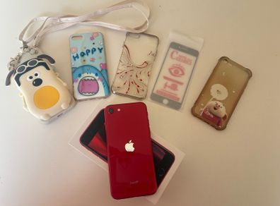 iPhone SE Sim Free Red 128gb