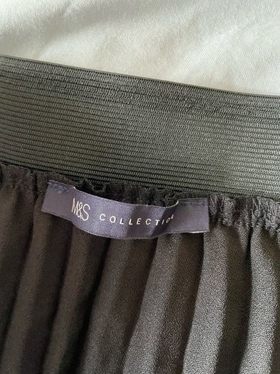 Ladies Black Skirt size 18
