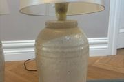 Pair of lamps (one damaged; you can have it for free in case you're able to fix it!) - crackled porcelain look