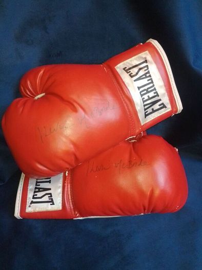 Autographed Kevin McBride Signed Everlast Boxing Gloves (Pair)