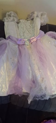 kids costumes  please read add they will fit 2 to 3 3to4
