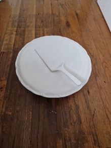 cake plate and server
