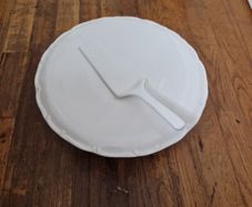 cake plate and server