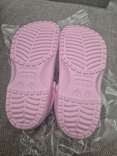crocs