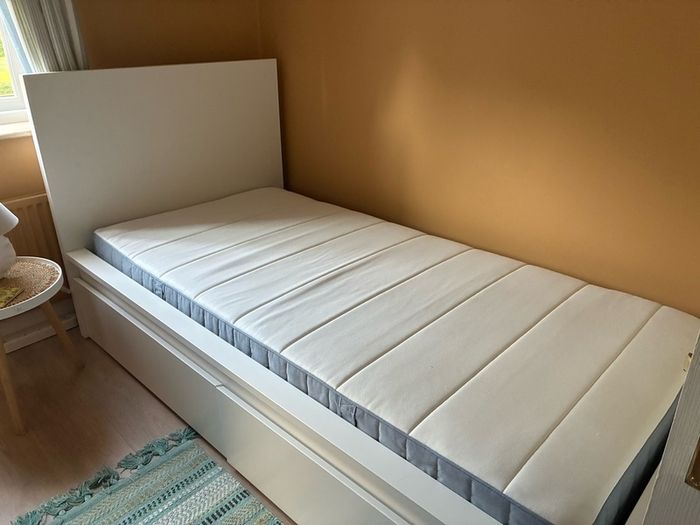 Single bed and mattress