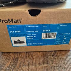 New steel toe cap shoes
