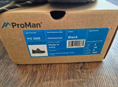 New steel toe cap shoes