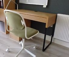 Kids desk and chair
