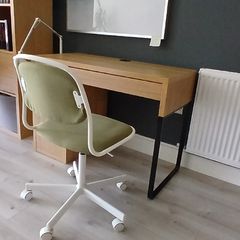 Kids desk and chair