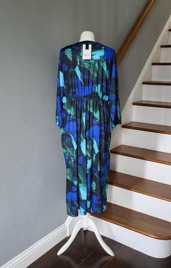 CurveWow blue pattern midi dress, Size 16, BNWT