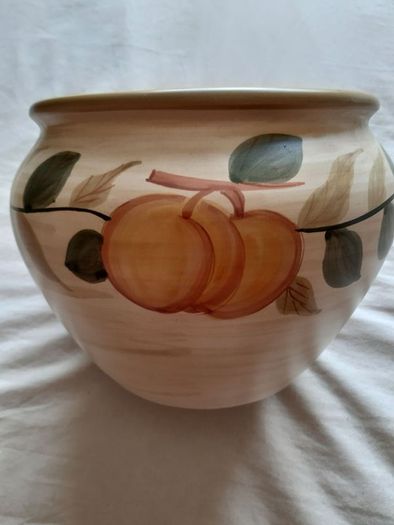 Price drop Planter Bowl