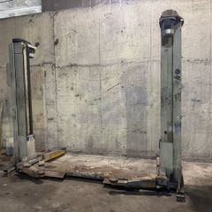 2 poster car lift ramp
