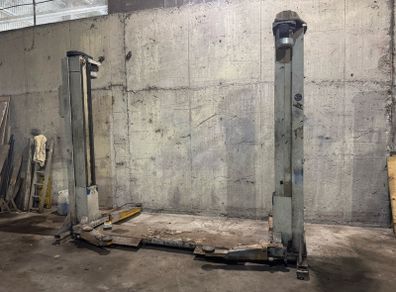 2 poster car lift ramp