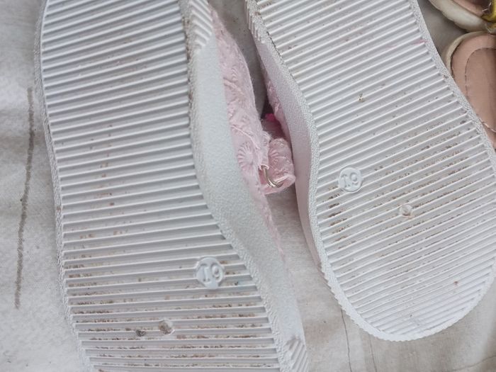 Girls shoes