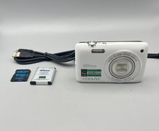 Nikon Coolpix S4300 16MP Digital Camera White Touchscreen - Full Kit