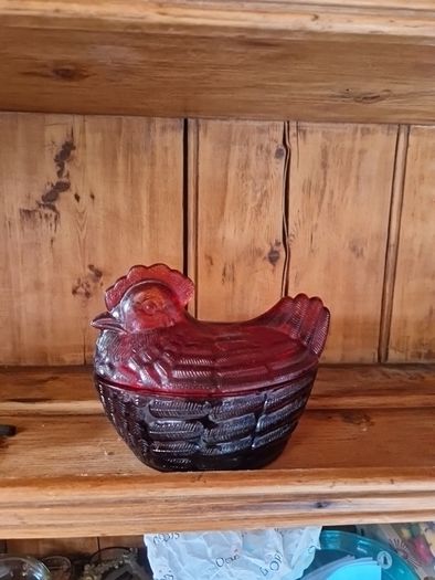 nesting hen glass dish