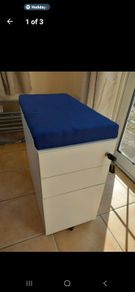 Commercial locker