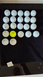 22 Titleist Pro V golf balls