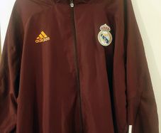 Real Madrid tracksuit 3XL as new - 45 euros