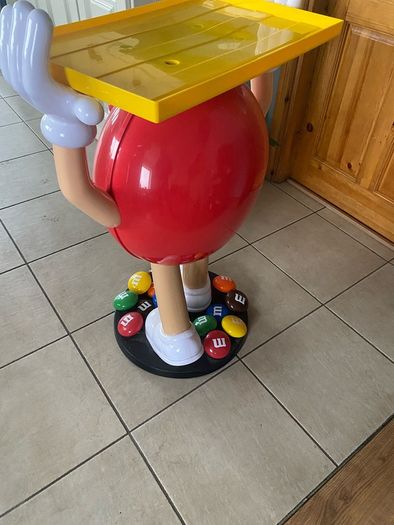 M&M display stand