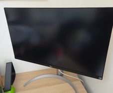 computer monitor