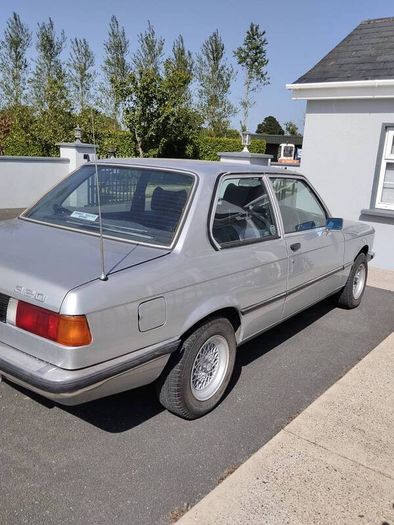 Bmw 320 (e21)