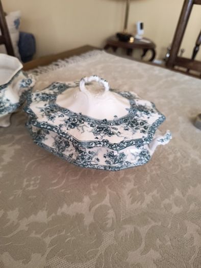 Wedgewood -Semi Royal Worcester