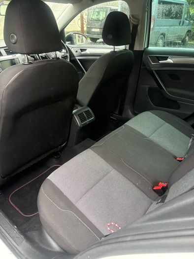 Volkswagen  Golf