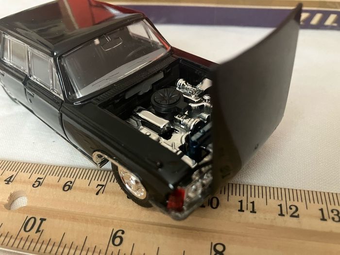 ZIL 117. Russian limousine. 1:43, boxed. Near mint condition. Rare.