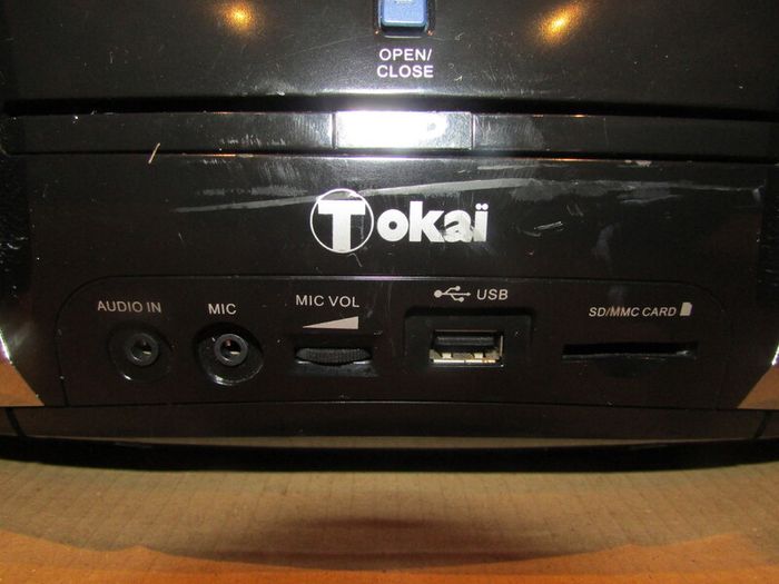 Tokai 7-inch Portable DVD player With FM Radio-USB