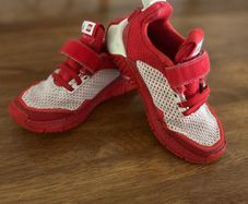 Boys trainers